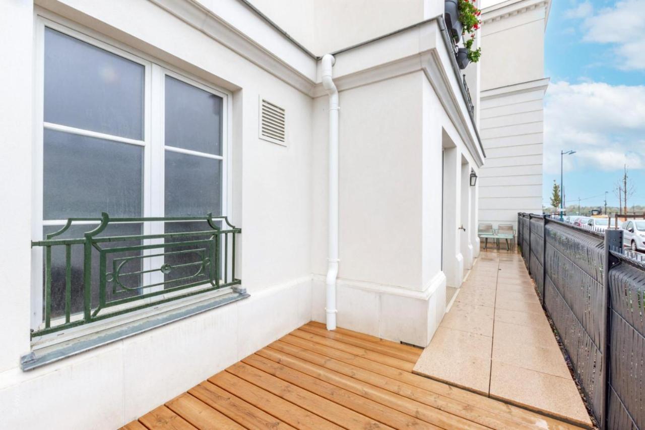 Le Jade By Plaza Apartment Serris Ngoại thất bức ảnh
